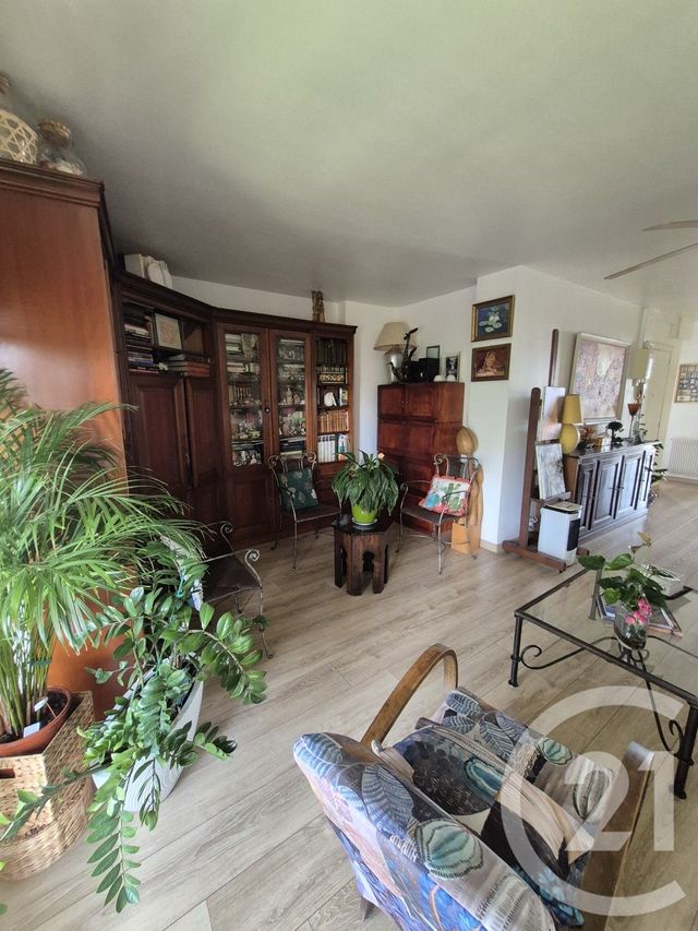 Appartement F3 bis à vendre - 3 pièces - 75.55 m2 - PERPIGNAN - 66 - LANGUEDOC-ROUSSILLON - Century 21 Villa Canédo